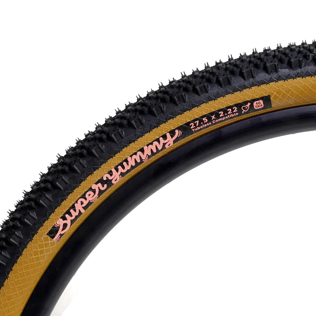 SimWorks Super Yummy Tyre by Panaracer